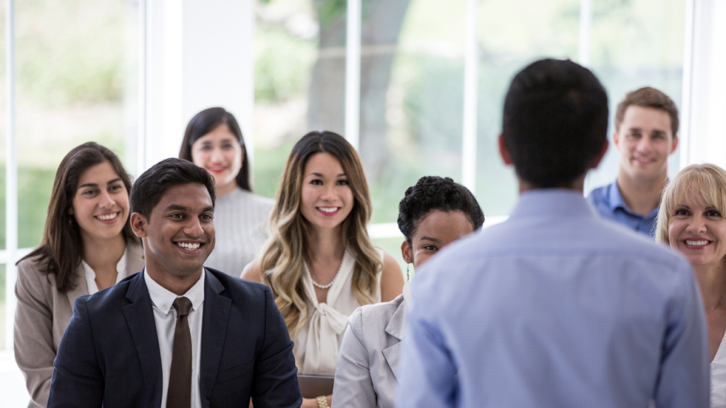 Tốn tiền đào tạo cho nhân viên làm chi? tại vì trước sau gì họ cũng nghỉ việc mà thôi.